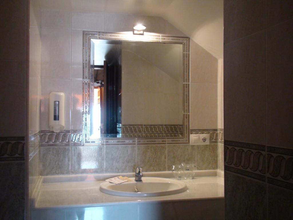 Hostal Tarik Hotell Tarifa Rum bild