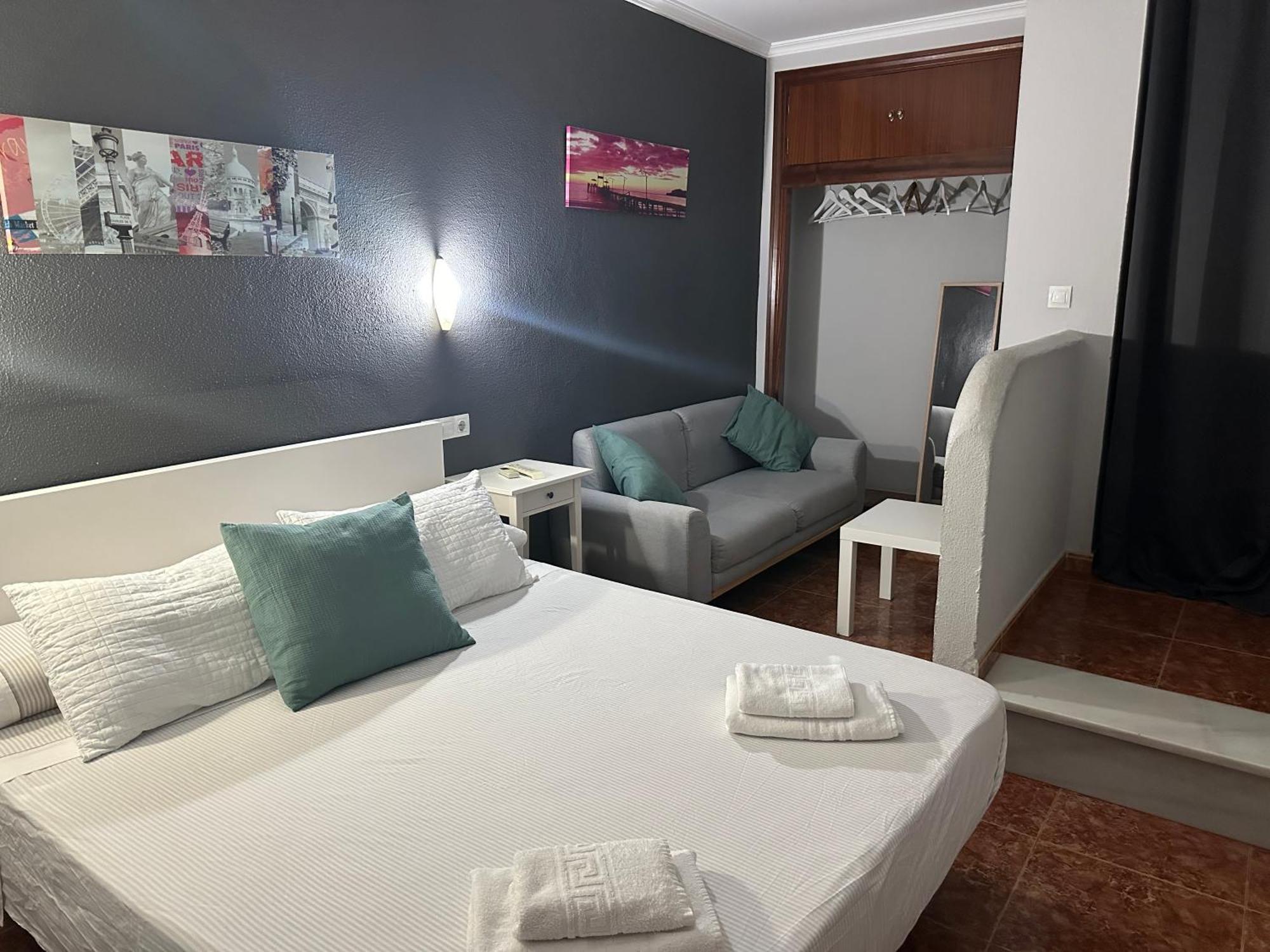 Hostal Tarik Hotell Tarifa Exteriör bild