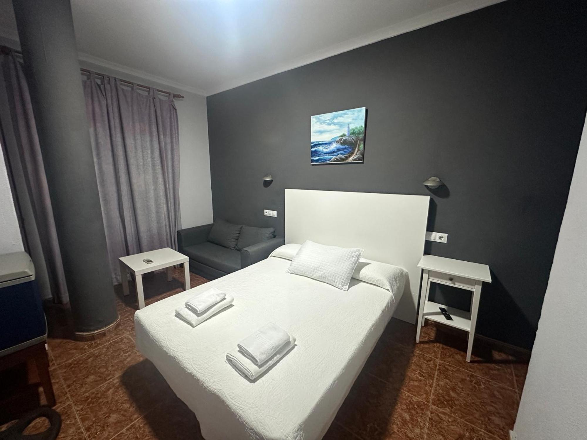 Hostal Tarik Hotell Tarifa Exteriör bild