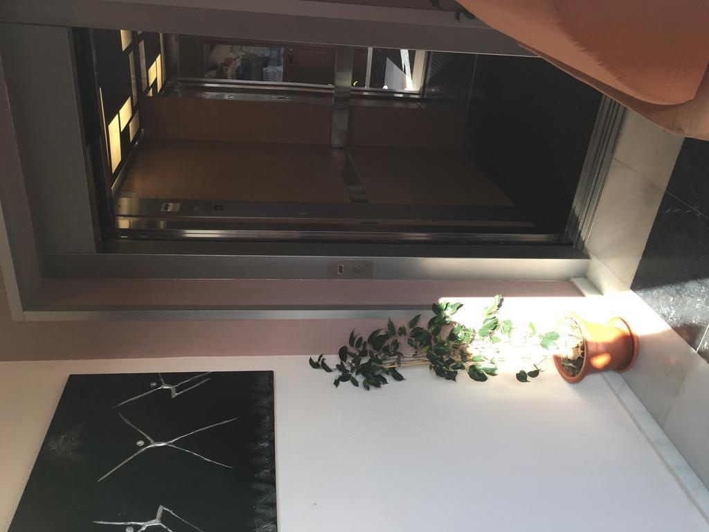 Hostal Tarik Hotell Tarifa Exteriör bild